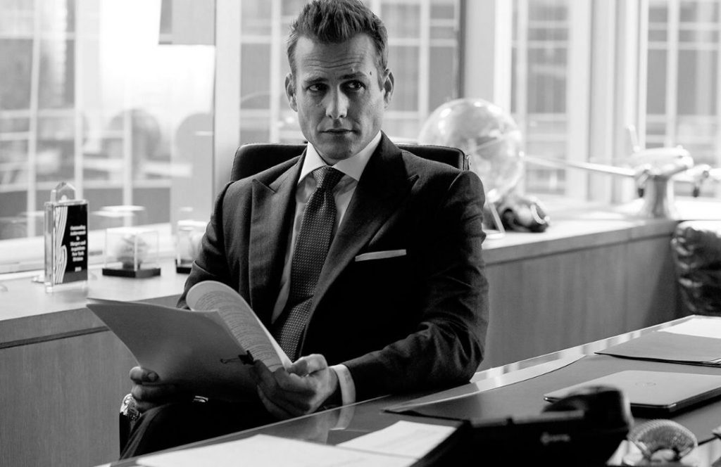 Harvey Specter strategically plays and moves